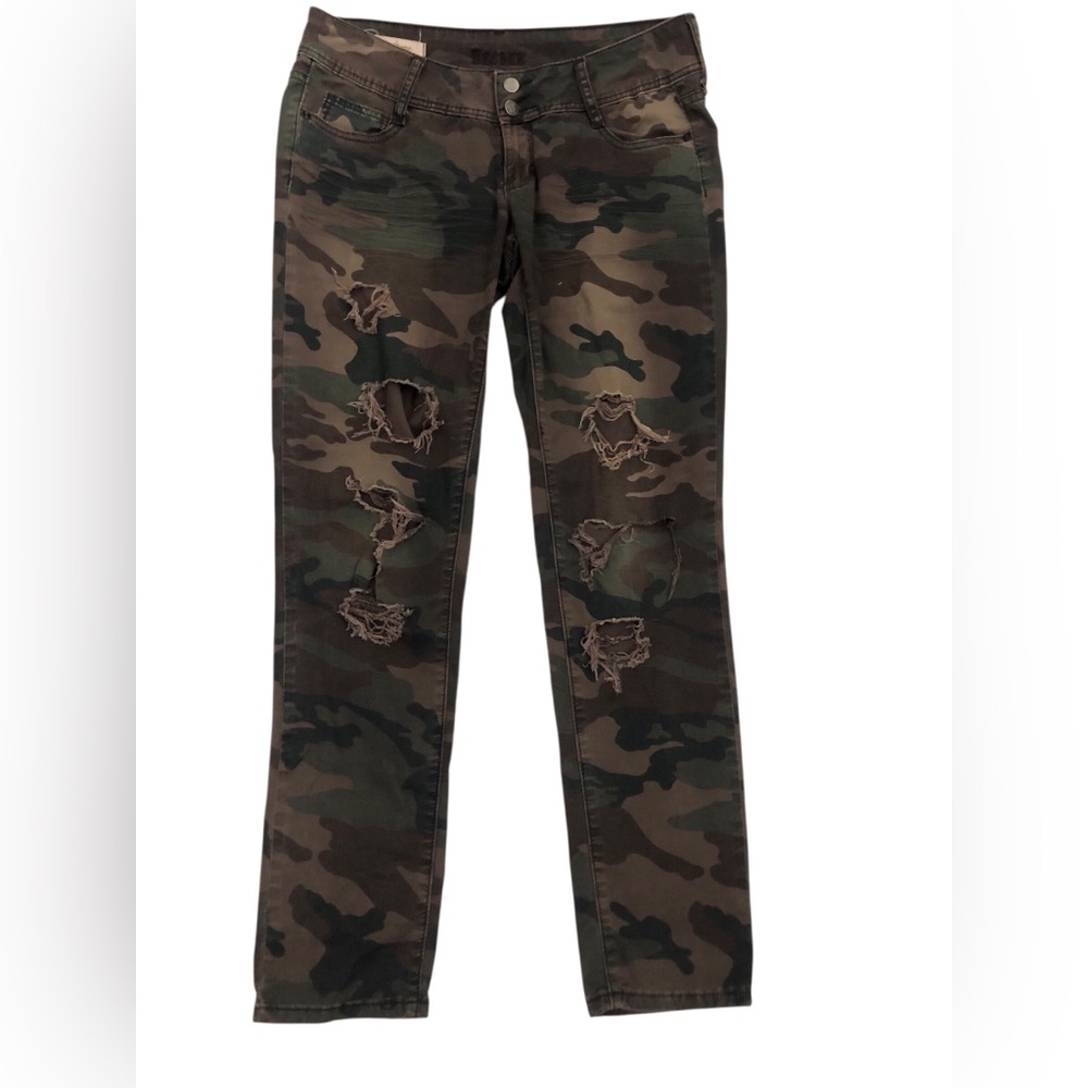 Ripped Camo Skinny Jeans in Olive Green